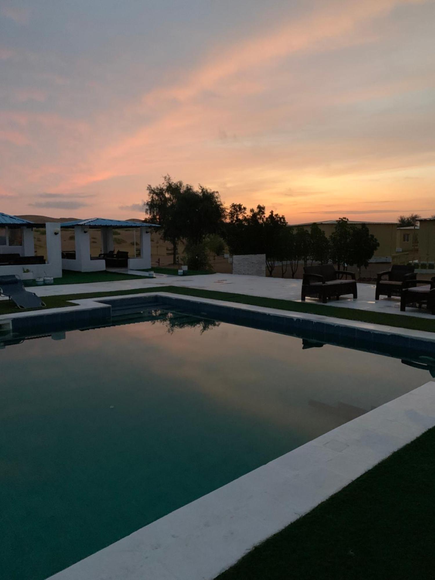 Hotel Golden Palm Oasis Fulayj al Masha'ikh Exterior foto