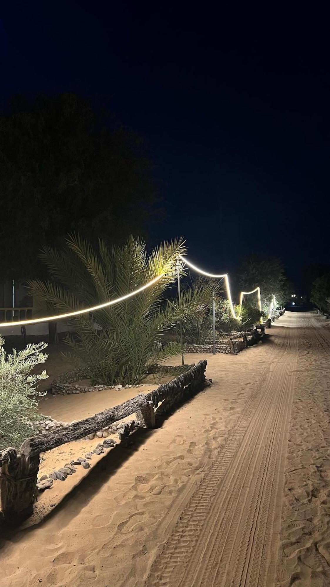 Hotel Golden Palm Oasis Fulayj al Masha'ikh Exterior foto
